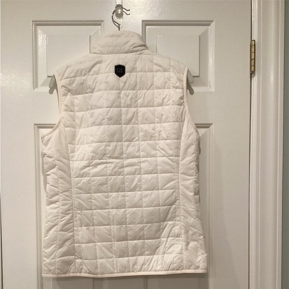 NWT - Philadelphia Phillies Cream Puffer Vest - medium - Picture 6 of 6